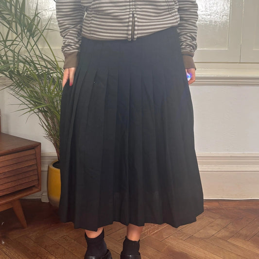 Vintage black La Torre Pleated Skirt - womens 28" waist